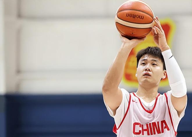 赵睿或加盟北京首钢，双方沟通很顺利，睿哥联手周琦冲击总冠军